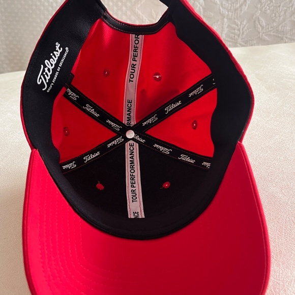 Titleist Red Baseball Cap - Picture 4 of 5